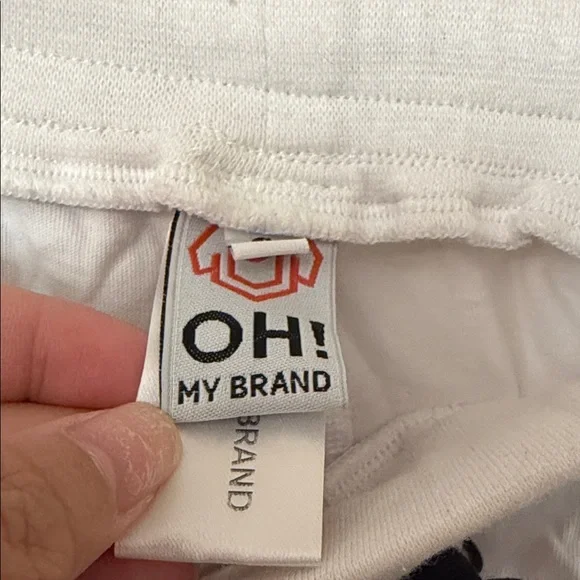 White Shorts with Black Trim size S - Picture 2 of 6